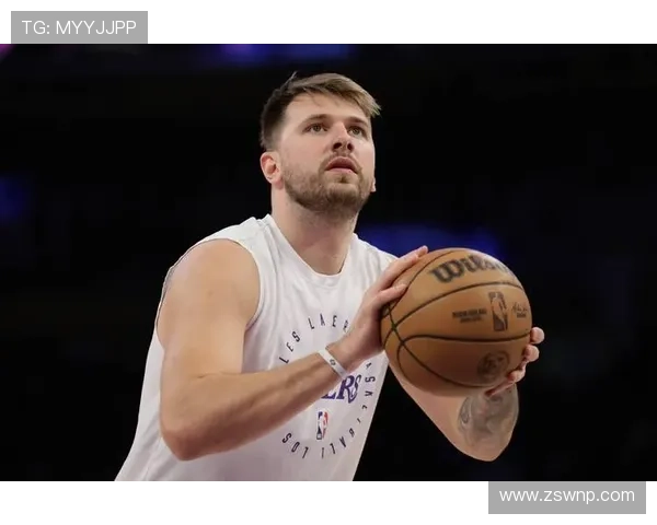 东契奇：常规赛开始前两次训练关键 我们还需理清一些问题