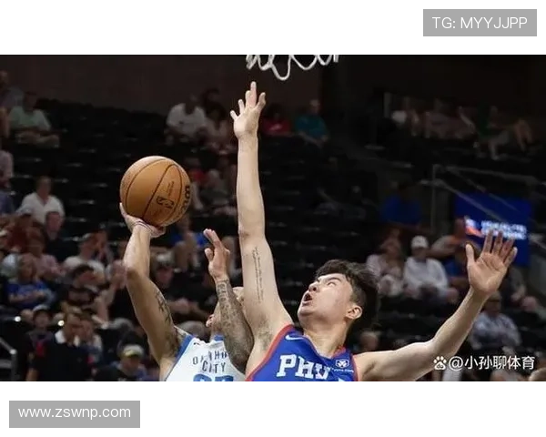 里德高效砍下16分10篮板展现拼劲多次抢下前场板助力球队稳住轮换