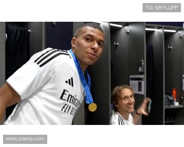 姆巴佩展现领袖气质赛后更衣室高呼保持领先激励全队奋勇前进